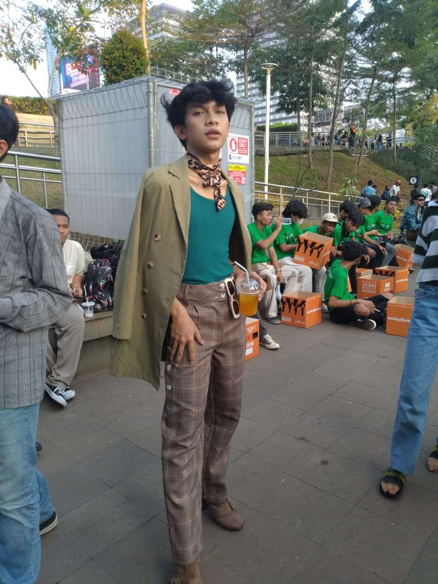 Rizki Min-ho di Citayam Fashion Week Rizki Min-ho di Citayam Fashion Week