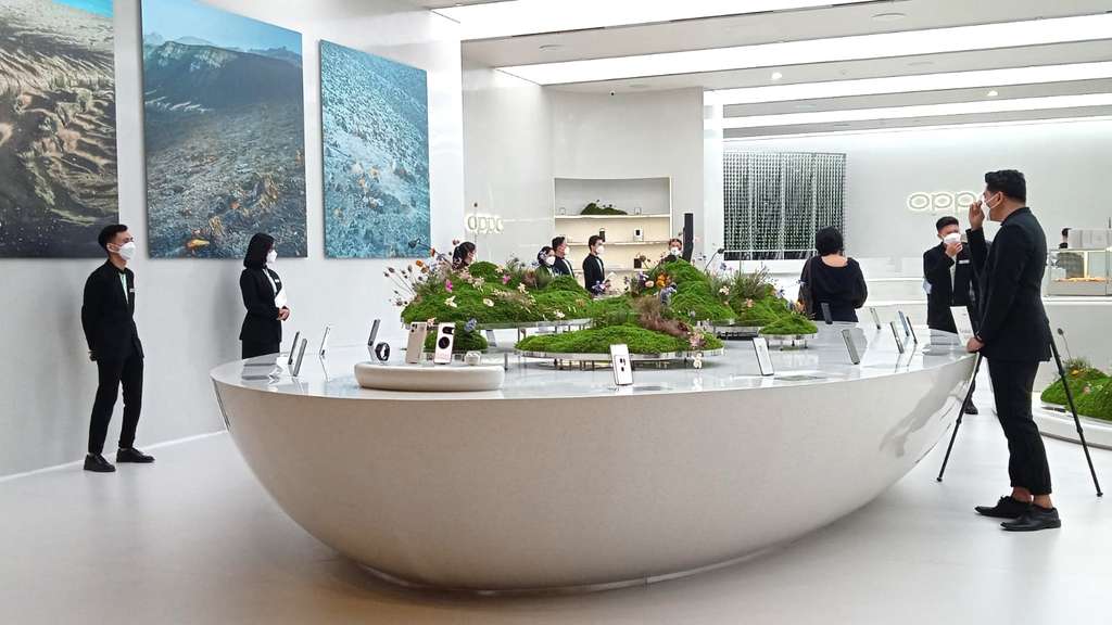 OPPO Gallery Gandaria City