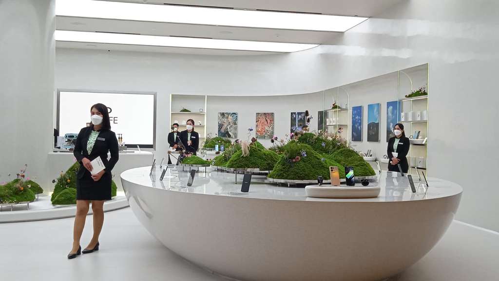 OPPO Gallery Gandaria City