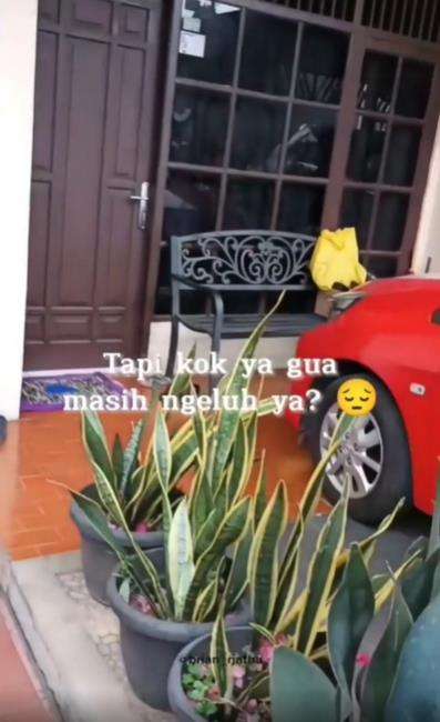 Pamer harta melimpah tapi masih merasa kurang.