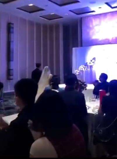 Pengantin pria putar video perselingkuhan pengantin wanita di hari pernikahan.