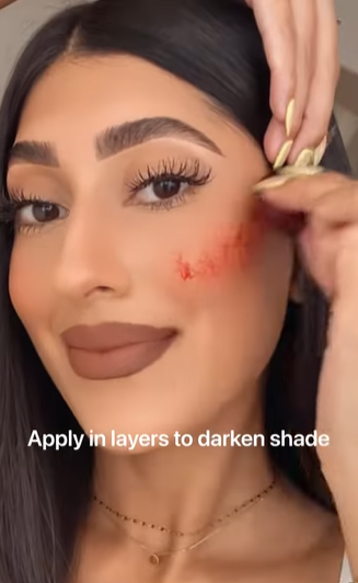 Trik Makeup dengan Buah Ceri