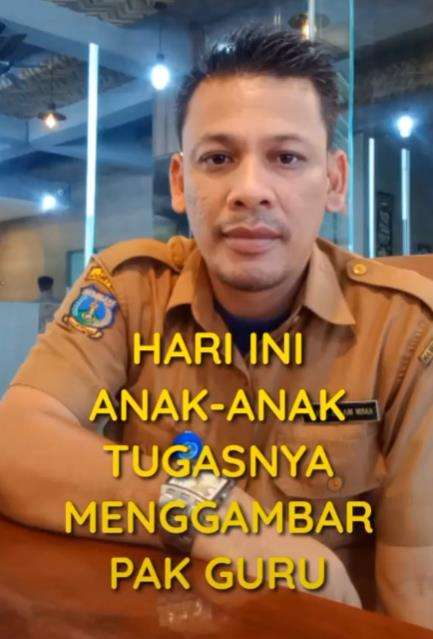 Pak guru tak sanggup lagi lihat hasil tugas menggambar murid-muridnya.