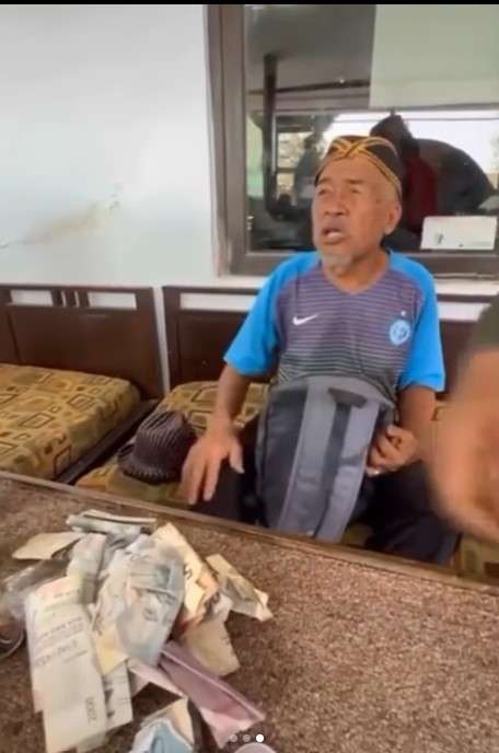 Kakek pengemis
