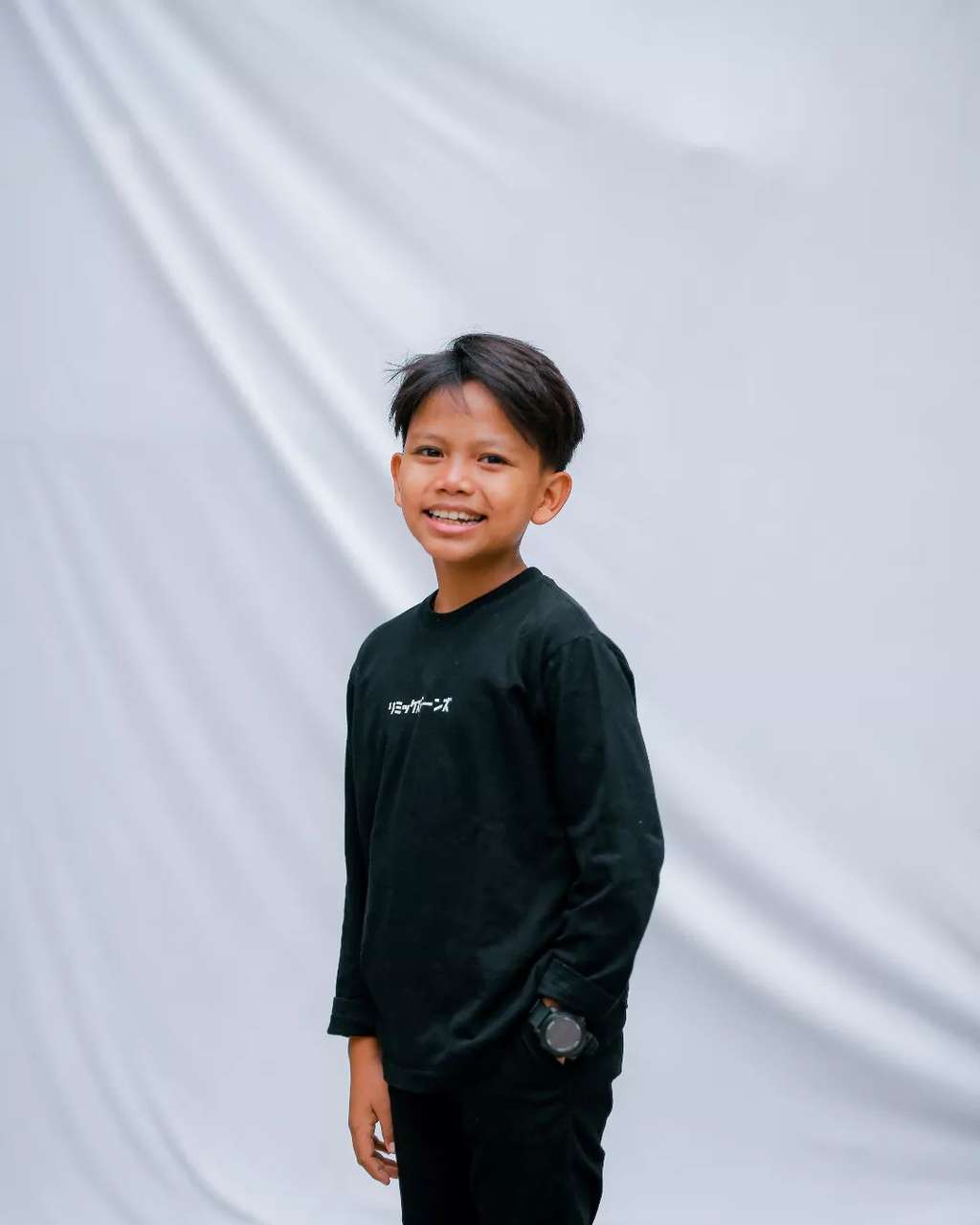 Farel Prayoga penyanyi Ojo Dibandingke