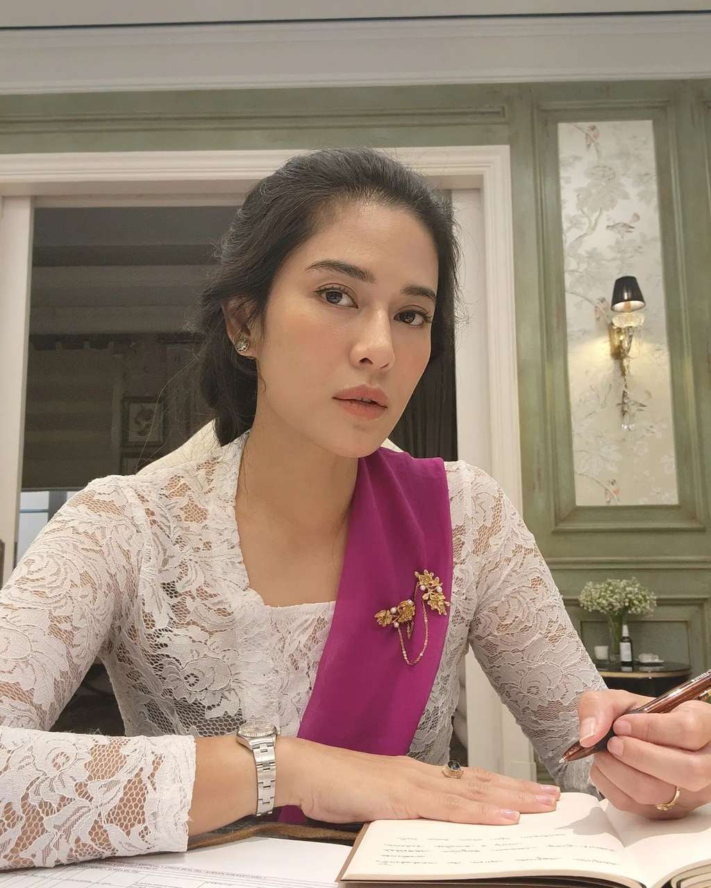 Dian Sastrowardoyo