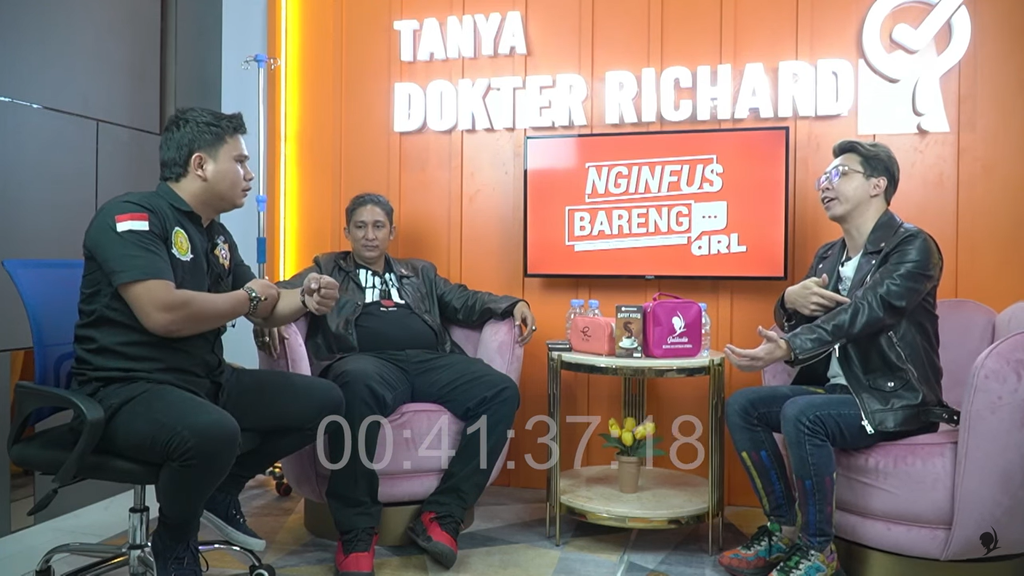 marcel ditantang adu tembak