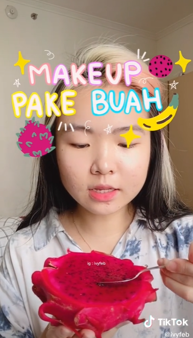 Merias Wajah dengan Buah