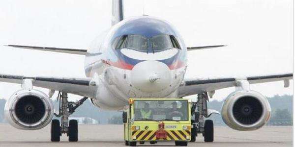 Penampakan Pesawat Sukhoi Superjet 100 (SSJ 100).