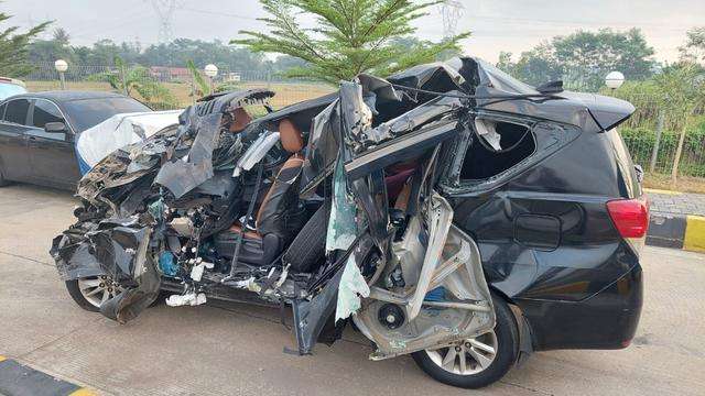 kondisi mobil Hermanto Dardak
