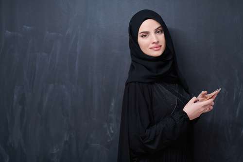 Hijab hitam