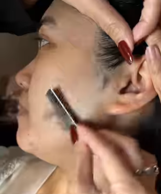 MUA Cukur Wajah Klien