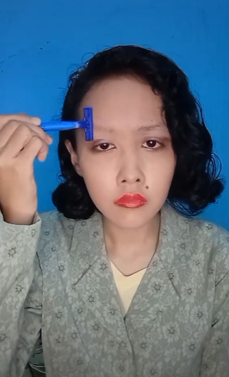 TikToker Buat Tampilan Makeup di Era 1930-an