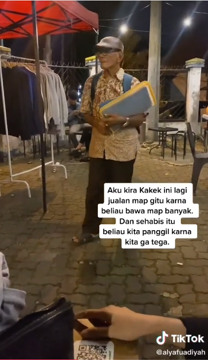 Dikira Jualan Map, Kakek Ini Keliling Kota Demi Kumpulkan Donasi untuk Operasi Dikira Jualan Map, Kakek Ini Keliling Kota Demi Kumpulkan Donasi untuk Operasi