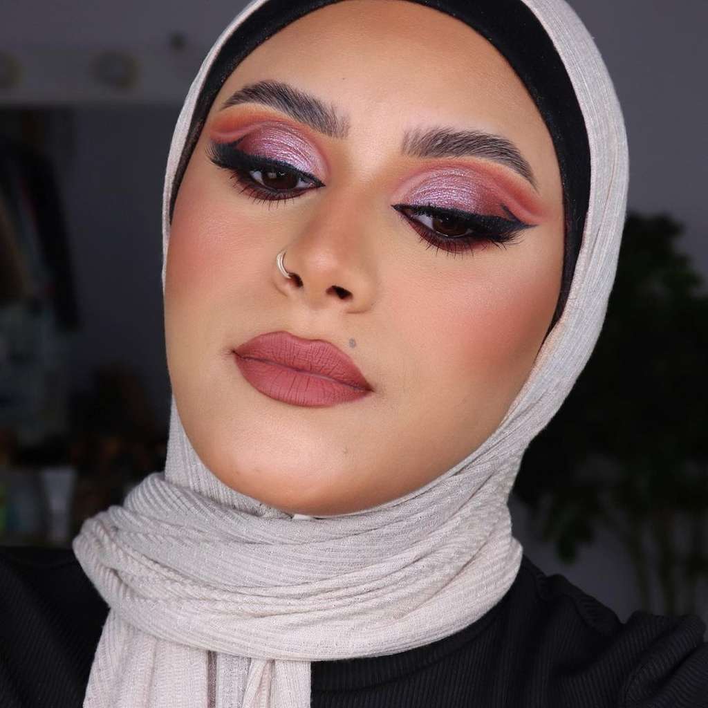 Gaya Makeup Mata Cut Crease