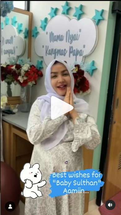 Roro Fitria minta doa