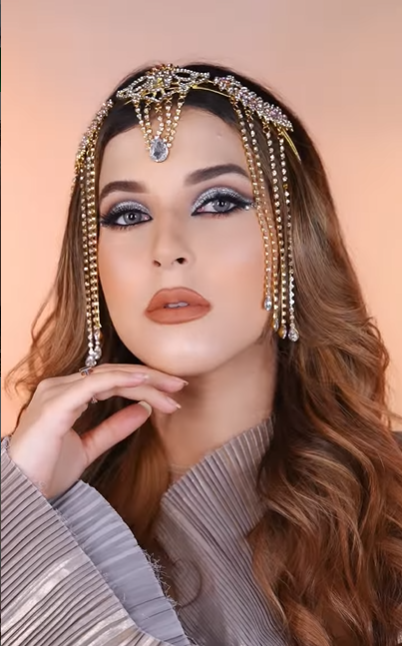 Gaya Makeup Cut Crease ala Tasya Farasya