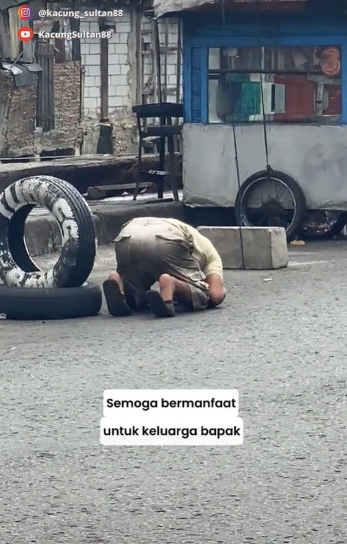 bapak tukang tambal ban