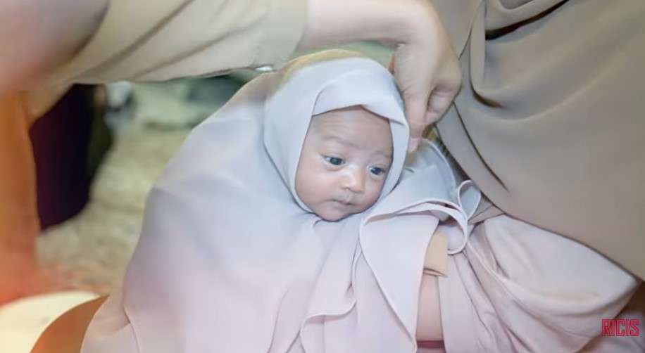 Moana putri Ricis dan Ryan pakai hijab Moana putri Ricis dan Ryan pakai hijab