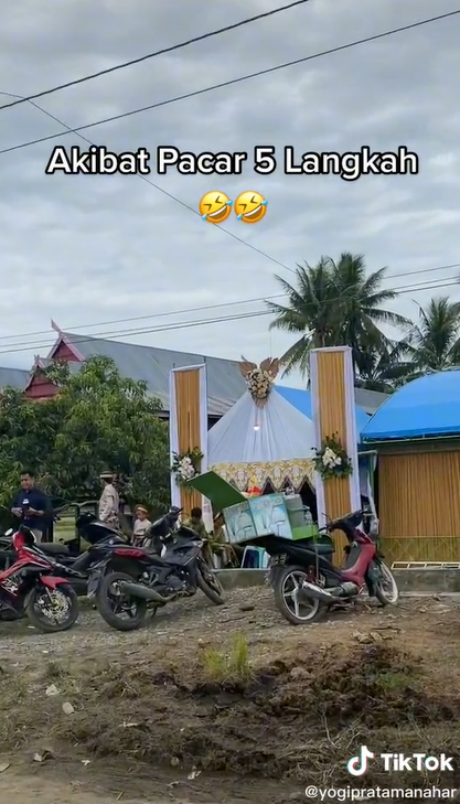 Gegara Pacar 5 Langkah, Pasangan Pengantin Gelar Pesta Pernikahan Bersamaan Gegara Pacar 5 Langkah, Pasangan Pengantin Gelar Pesta Pernikahan Bersamaan
