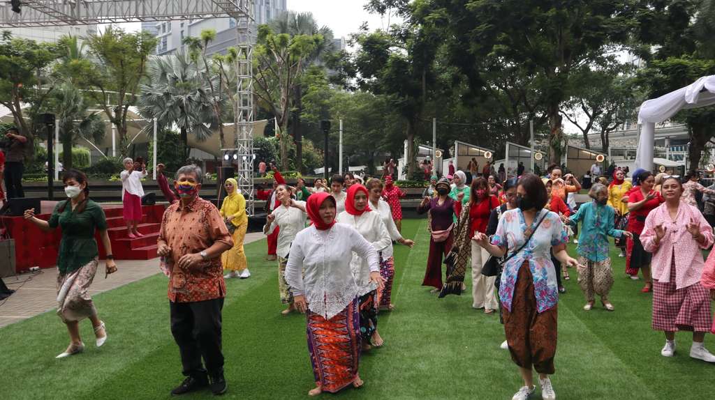 Kebaya Berdansa