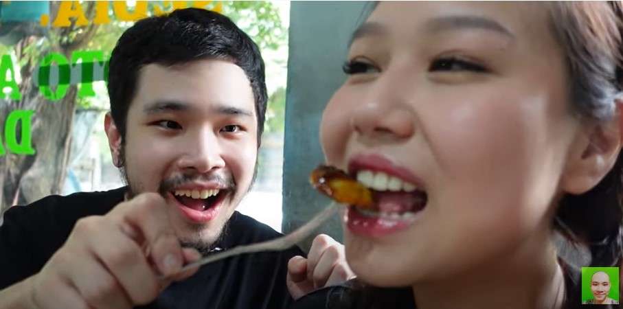 Sisca Kohl makan jengkol Sisca Kohl makan jengkol