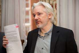 Julian Assenge, pendiri Wikileaks situs pembor rahasia kotor pemimpin Barat Julian Assenge, pendiri Wikileaks situs pembor rahasia kotor pemimpin Barat