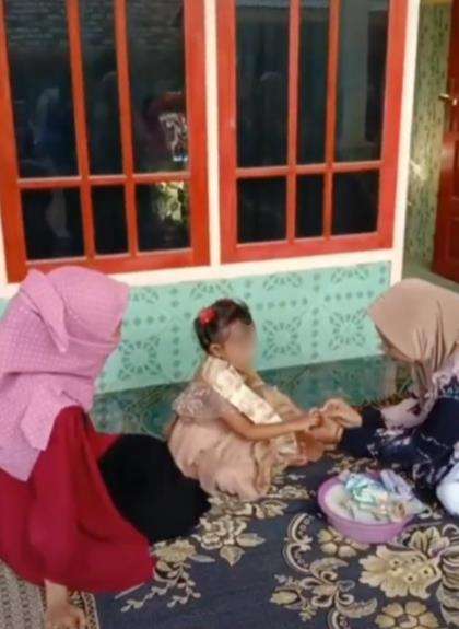 Heboh bocil Madura masih empat tahun sudah dilamar.