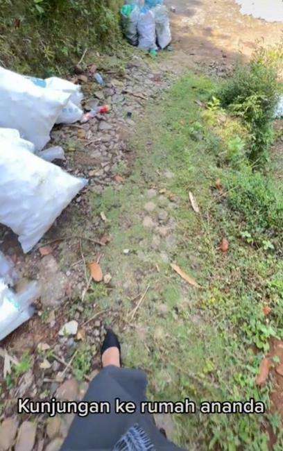 Kabar terbaru bocah SD kepalanya penuh kutu.