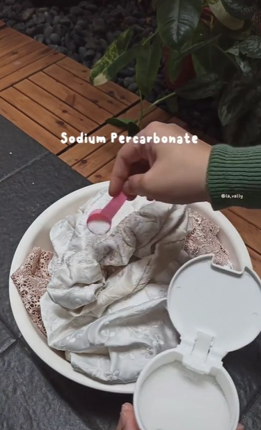 Mencuci Mukena Mencuci Mukena