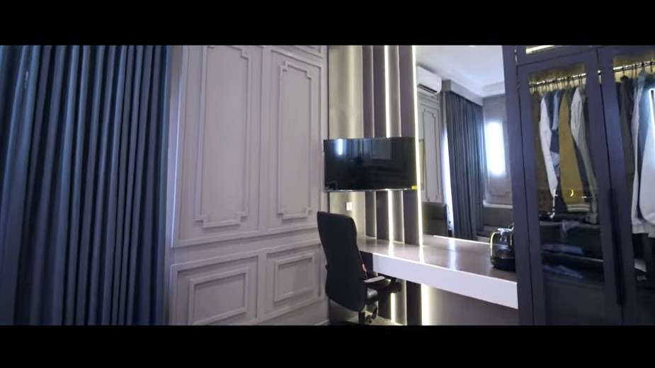 Kamar penyanyi Andmesh Kamaleng