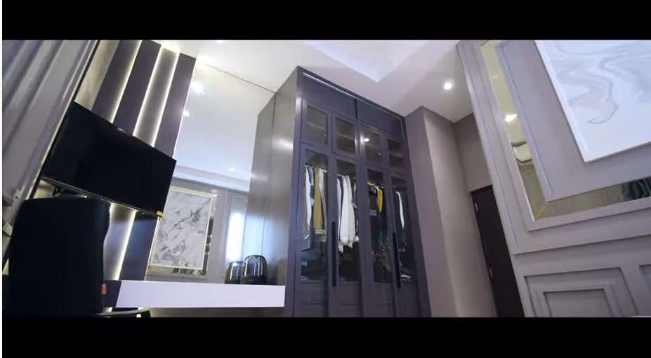 Kamar penyanyi Andmesh Kamaleng