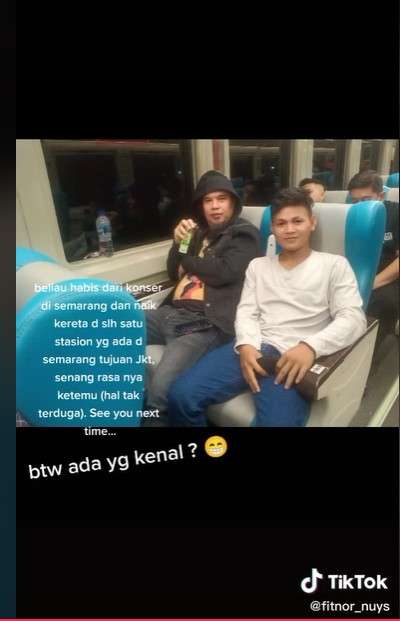 Tingkah fans bertemu idolanya Ahmad Dhani