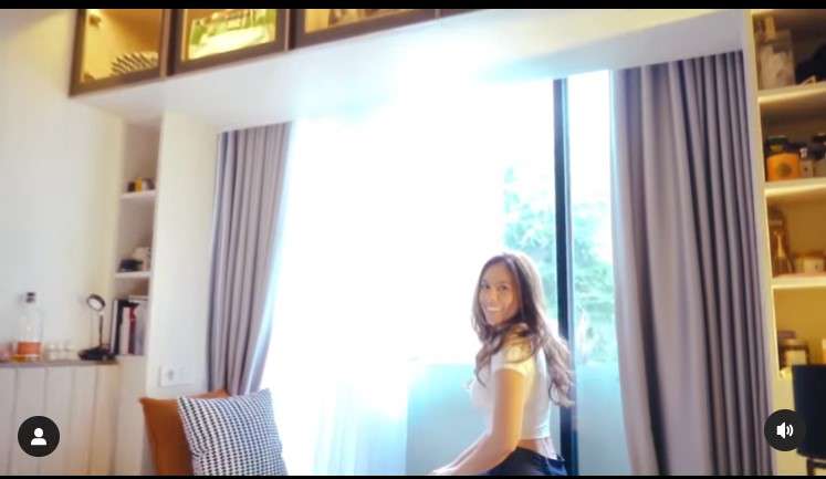 Isi Kamar Wulan Guritno