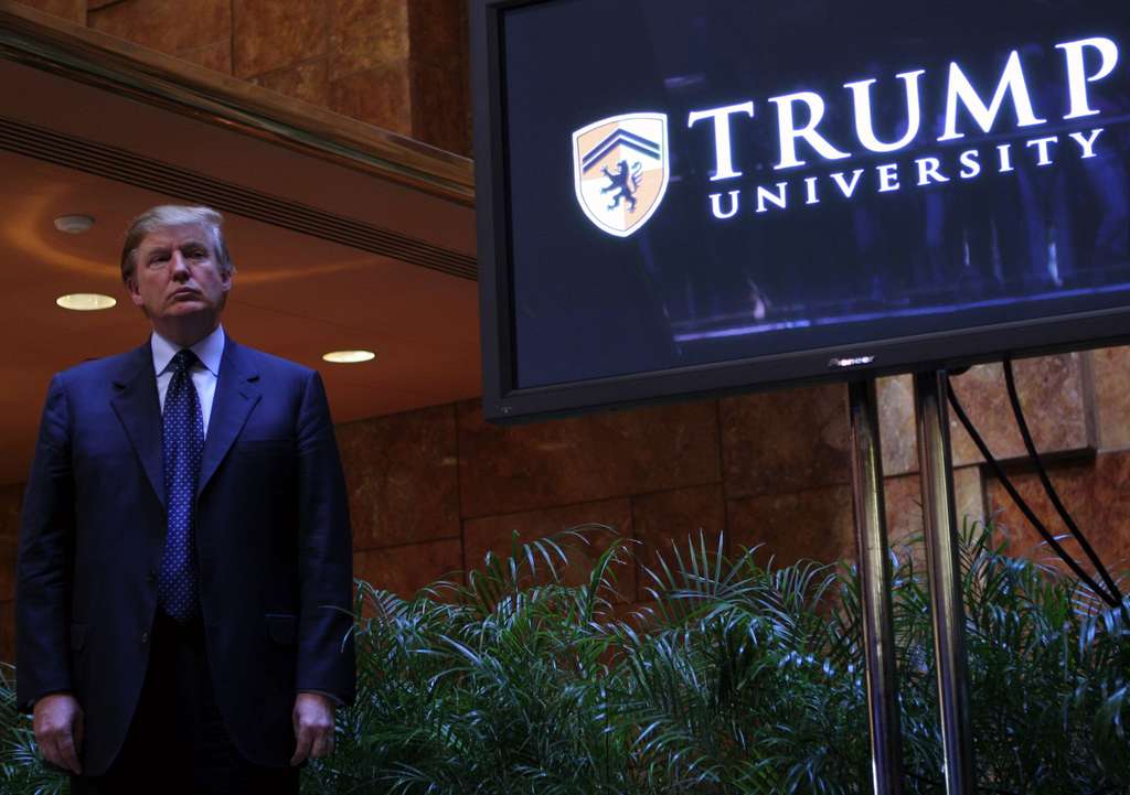 Donald Trump di Trump University Donald Trump di Trump University