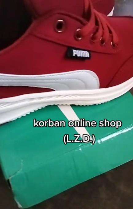 Beli sepasang sepatu malah dapat dua merek berbeda.