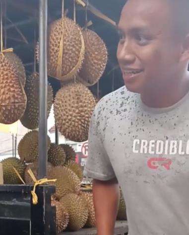 Viral penjual durian mirip Ferdy Sambo.