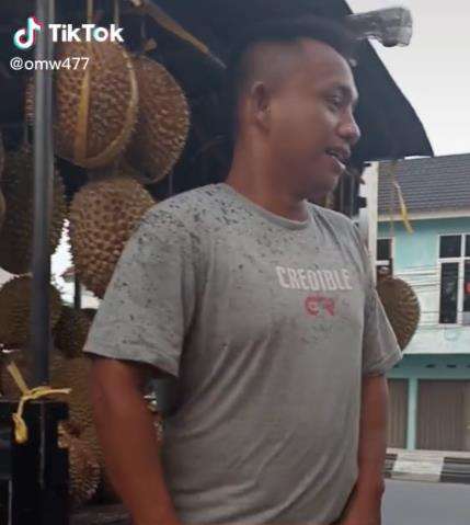 Viral penjual durian mirip Ferdy Sambo.
