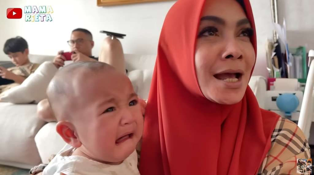 Rayyanza Malik Ahmad menangis Rayyanza Malik Ahmad menangis