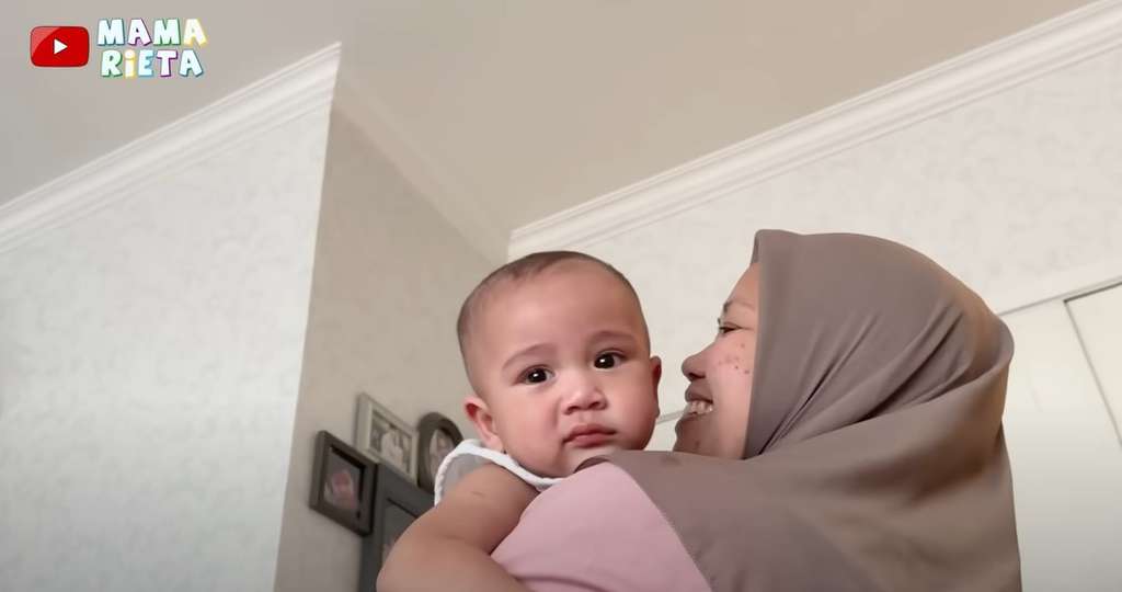 Rayyanza digendong Sus Rini Rayyanza digendong Sus Rini