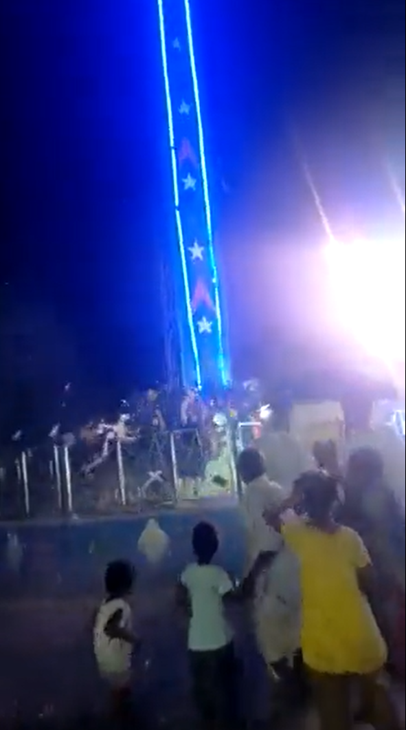 Wahana Rekreasi Jatuh dari Ketinggian 24 Meter Wahana Rekreasi Jatuh dari Ketinggian 24 Meter