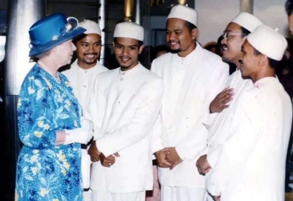 ratu elizabeth ii bertemu raihan