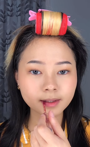 Memakai Lip Tint