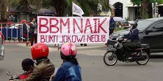 Demo tolak BBM naik di Solo Demo tolak BBM naik di Solo
