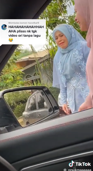 Pengantin Wanita Menangis Ditinggal Keluarga Pulang