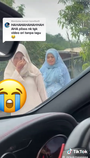 Pengantin Wanita Menangis Ditinggal Keluarga Pulang