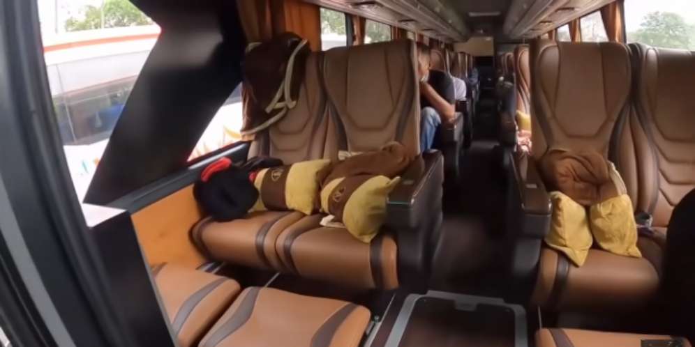 Bus PO Sembodo Executive Plus.