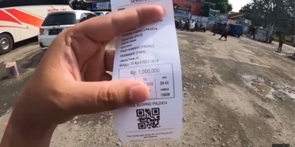 Bus PO Sembodo Executive Plus.