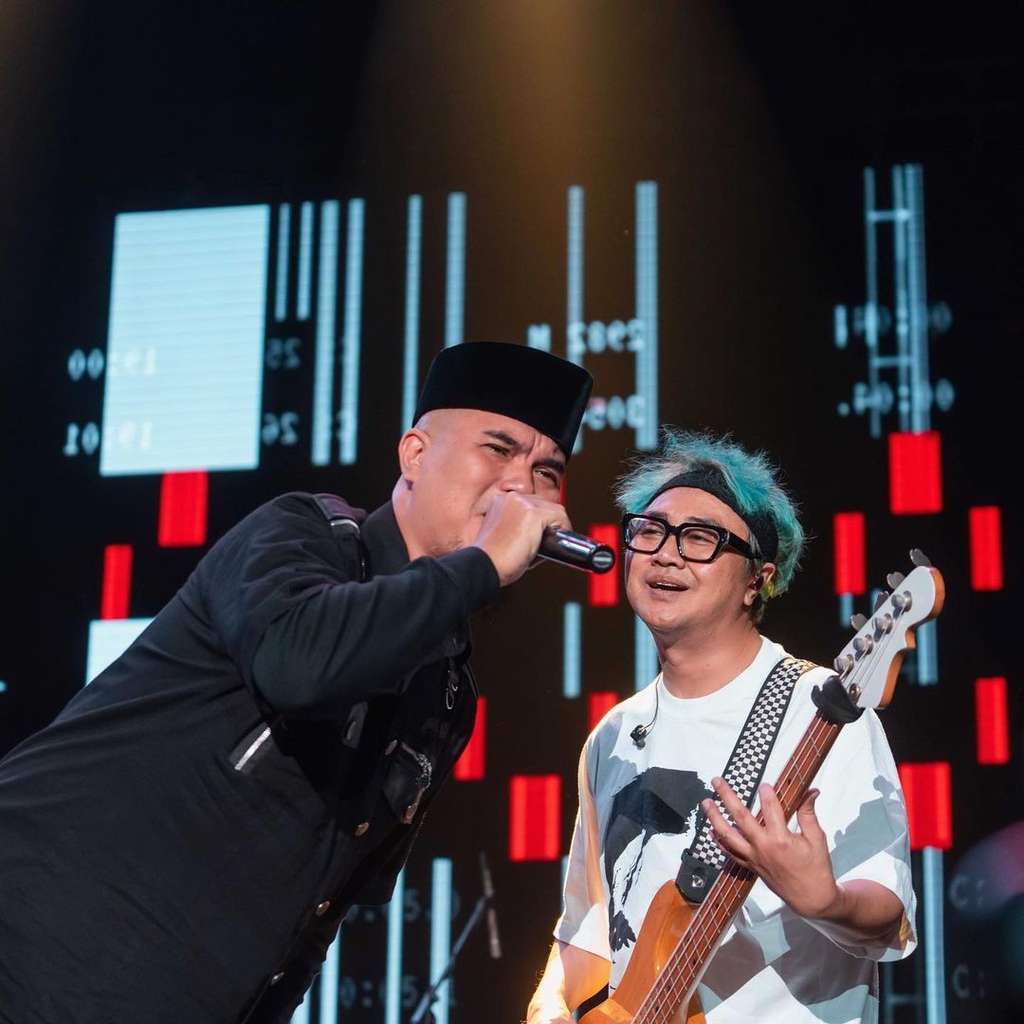 Thomas dan Ahmad Dhani