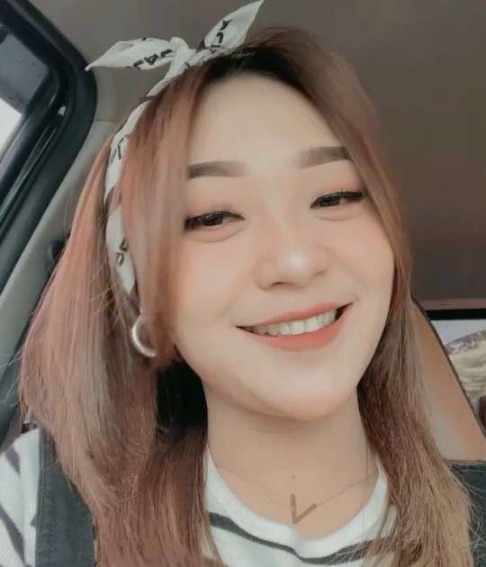 Potret penyanyi Difarina Indra